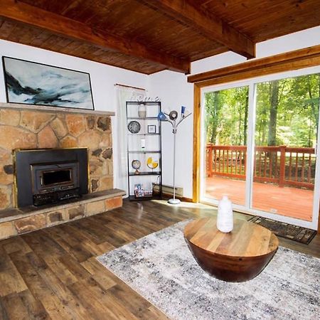 Entire 3 Bedroom Adventure Chalet, Near The Best Of The Poconos East Stroudsburg Extérieur photo