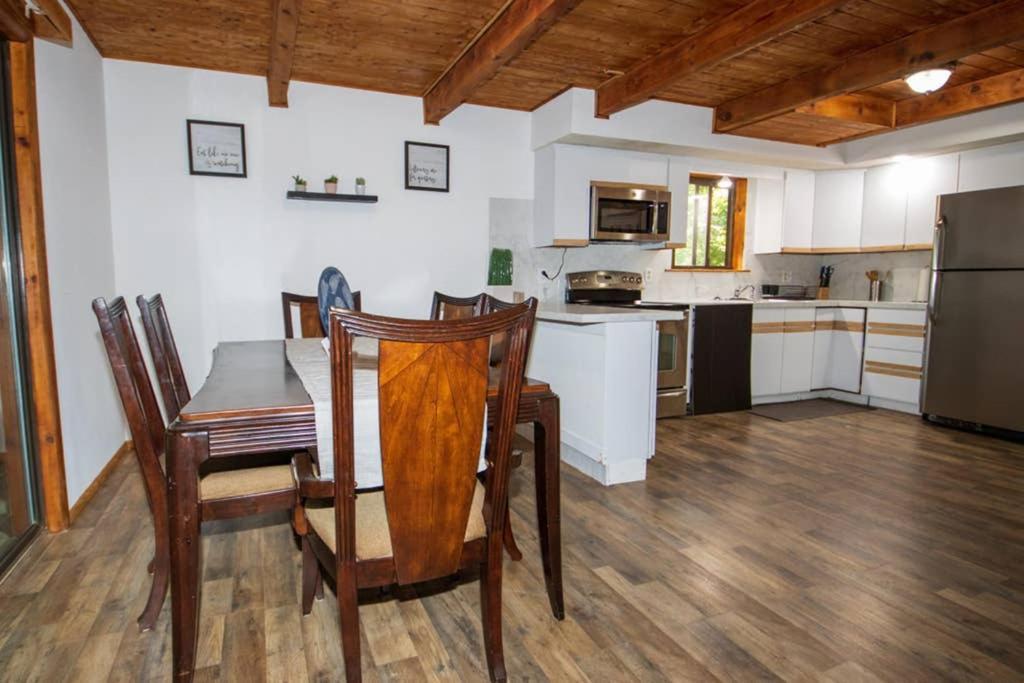 Entire 3 Bedroom Adventure Chalet, Near The Best Of The Poconos East Stroudsburg Extérieur photo
